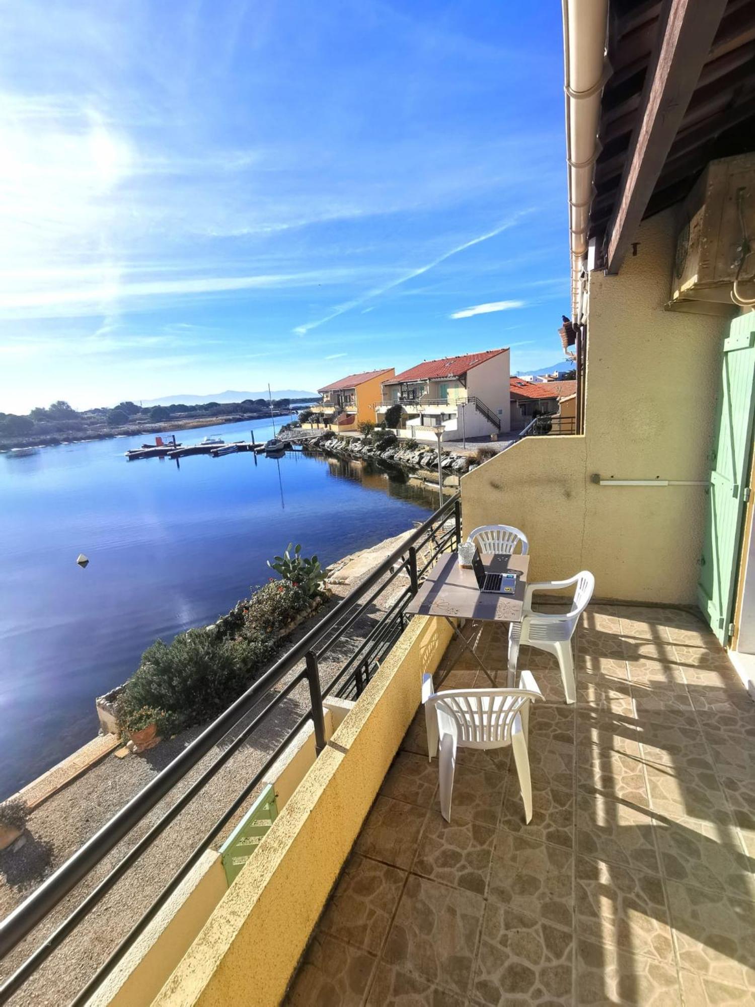 Appartement Coup De Coeur Les Pieds Dans L'Eau Ле-Баркарес Екстер'єр фото
